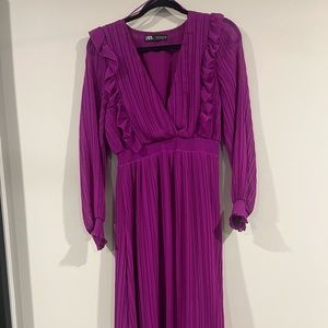 Zara pleated midi dress. Worn once size medium